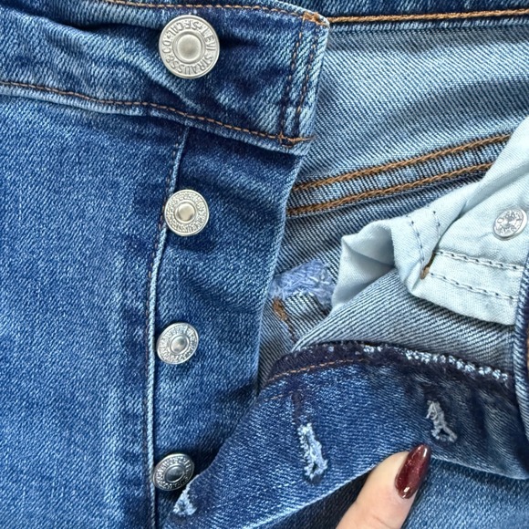 Levi's Women's Wedgie Straight Jeans Medium Wash Size 29 - Picture 4 of 8